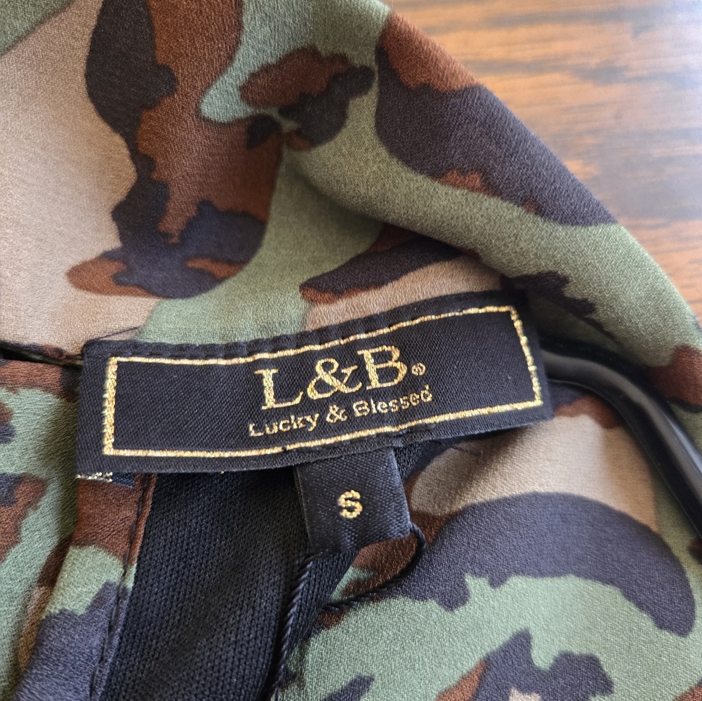 L&B Blouse - Picture 5 of 8